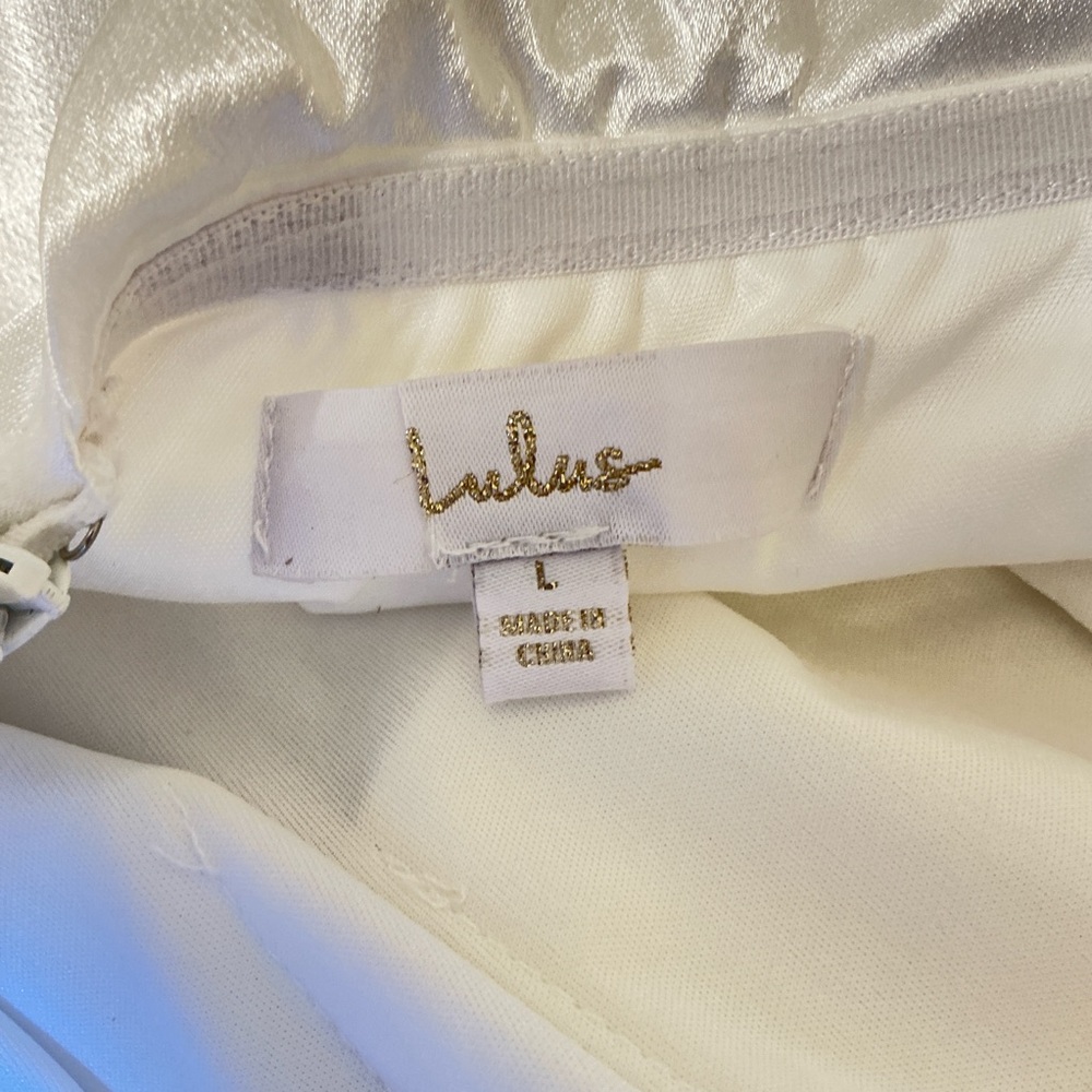 NWOT Lulu’s Greatest Hits Satin Off-the-Shoulder Wedding Maxi Dress Gown Large - Picture 15 of 15